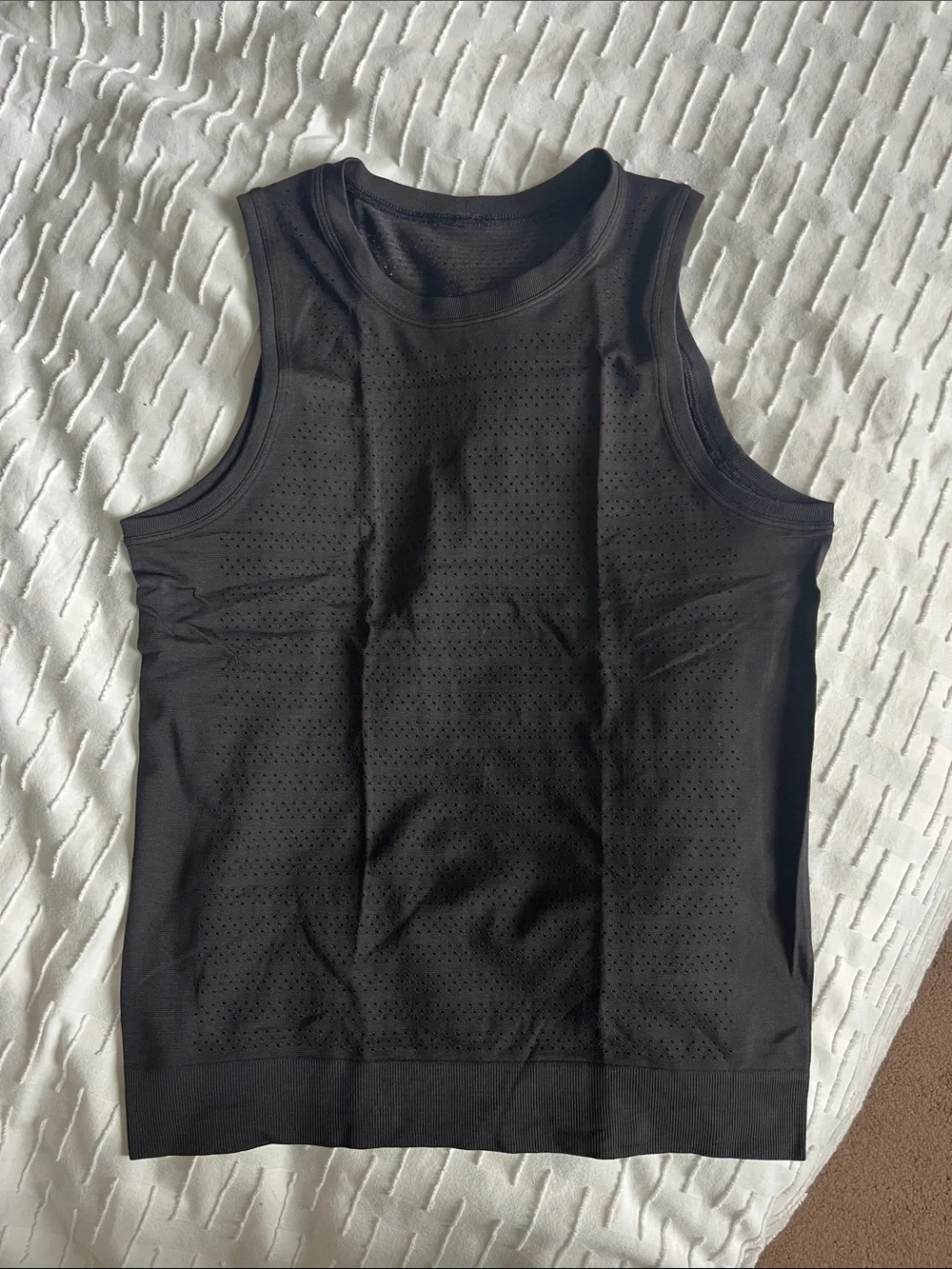 lululemon Black Perforated Workout Tank Top - Picture 1 of 9